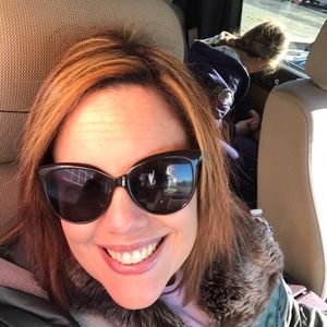 Meet your Posher, Melissa